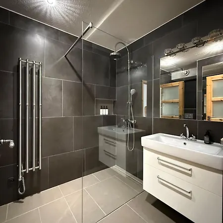 Cozy Maisonette With Stunning Panorama * براغ